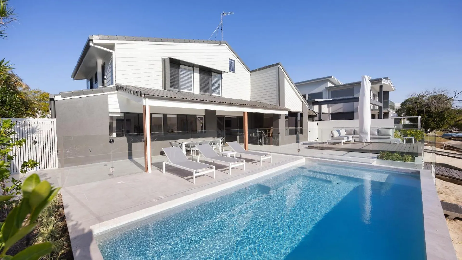 Holiday home Waterfront Family Retreat, Pet-Friendly Villa Noosaville Australia