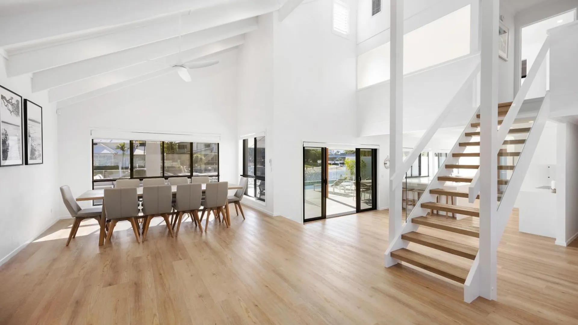Waterfront Family Retreat, Pet-Friendly Villa Noosaville Australia