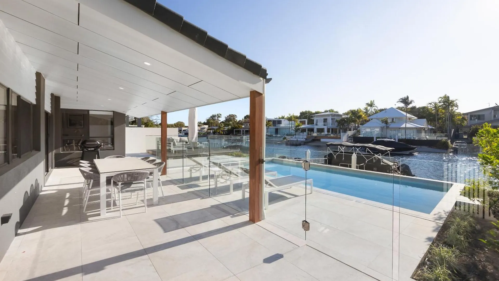 Holiday home Waterfront Family Retreat, Pet-Friendly Villa Noosaville