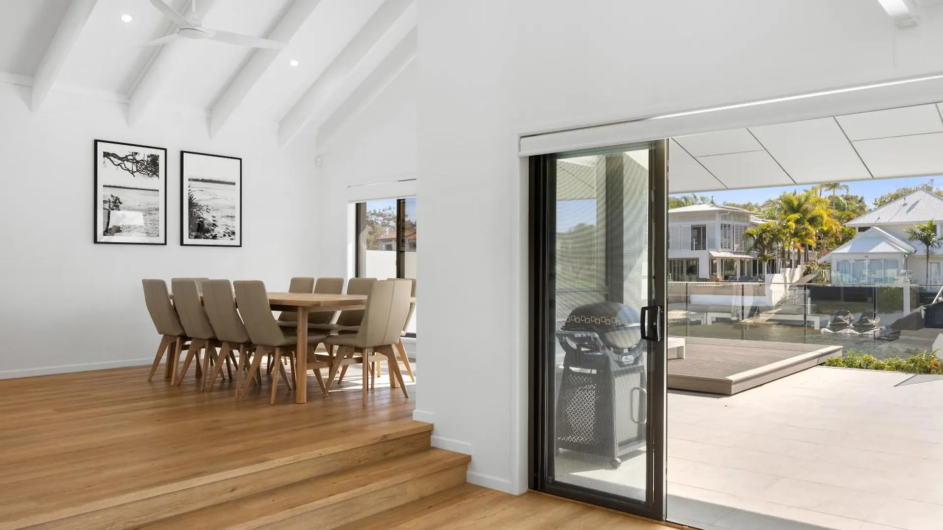 Waterfront Family Retreat, Pet-Friendly Villa Noosaville Holiday home