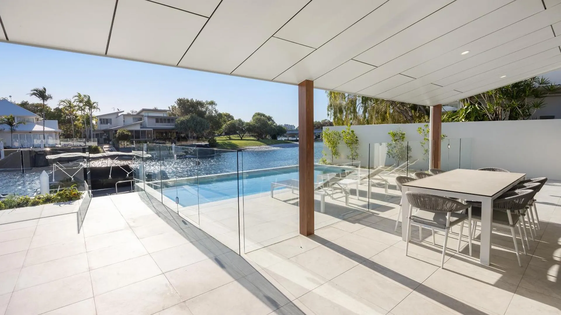 Holiday home Waterfront Family Retreat, Pet-Friendly Villa Noosaville